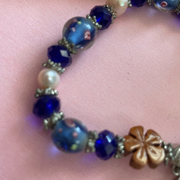 Blue Beaded Serenity Bracelet - Gorgeous - Never Worn - Gift Quality - Picture 6 of 6